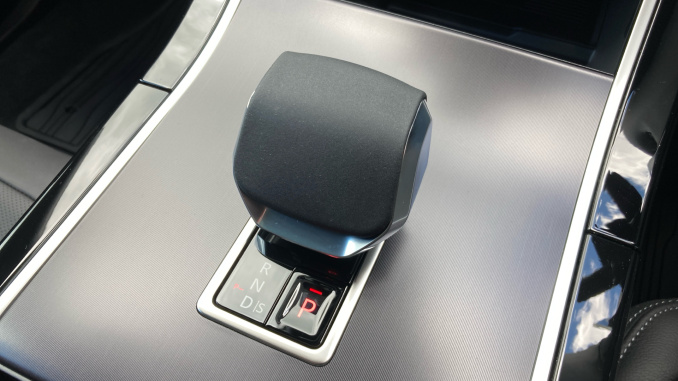 Land Rover Range Rover Evoque 1.5 P270e Hoxton Edition 5dr Auto Hatchback - Image 13